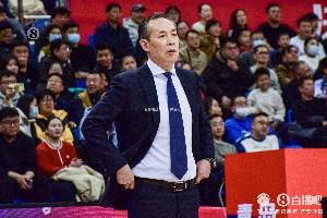 许利民：每一个环节都有问题 对于胡金秋的防守可以解决&amp;做得更好