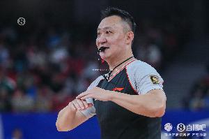 九游体育官方-直播吧：总决赛G4中方裁判将回归 升级为现役国际级裁判