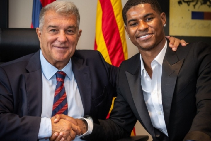 巴萨晒拉什福德拉波尔塔握手图：欢迎来到世界上最好的俱乐部