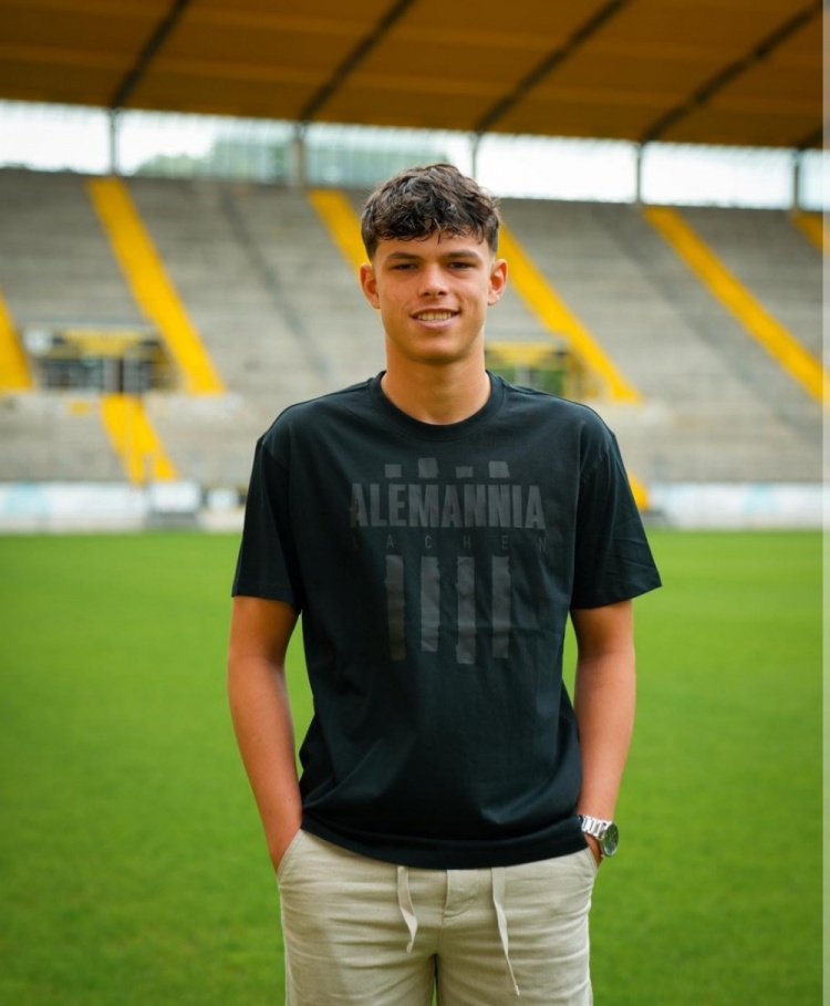 赛事观看-天空：19岁德丙中场今夏将成为关注对象，霍村等多支球队对其有意